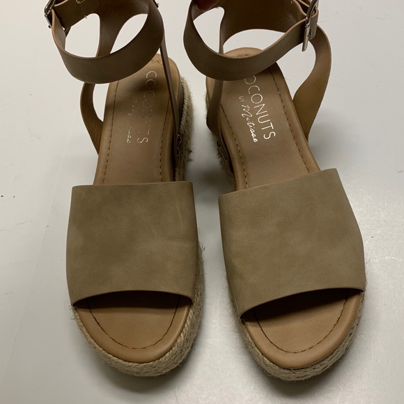Coconuts by Matisse Platform Sandals - Picture 2 of 6